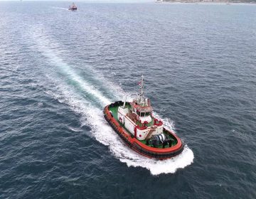 IPC MARINE DAN IPC CIREBON MOU PEMANDUAN DAN PENUNDAAN TUKS PT CEP
